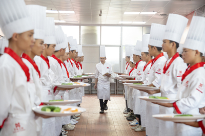 广西华南烹饪技工学校2021年热门高薪专业单招启动 餐饮管理专业详解